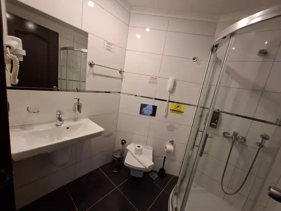 https://images.etstur.com/imgproxy/resize/2560x1440/files/images/hotelImages/etsrooms/504985/Club_Viva_Hotel_20251216172432_1.jpeg
