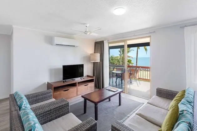 Oda, 3 Yatak Odası, Sigara İçilmez, Bahçe Manzaralı (1 King Bed)