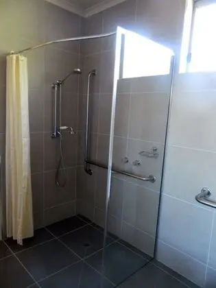 Standard Tek Büyük veya İki Ayrı Yataklı Oda, 1 Yatak Odası, Engellilere Uygun, Özel Banyo