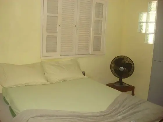 Tek Büyük veya İki Ayrı Yataklı Oda, Ortak Banyo