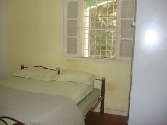 Tek Büyük veya İki Ayrı Yataklı Oda, Ortak Banyo