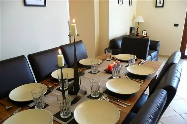 Family Sıra Ev, Birden Çok Yatak, 2 Banyolu, Bahçeli (Clubhouse)