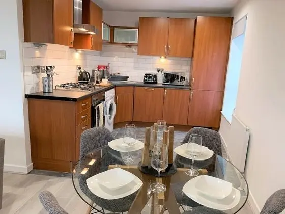 Apart Daire, 2 Yatak Odası, Balkon, Nehir Manzaralı