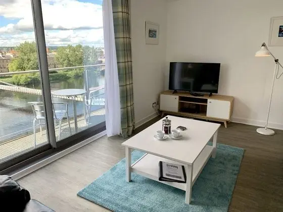 Superior Apart Daire, 2 Yatak Odası, Balkon, Nehir Manzaralı