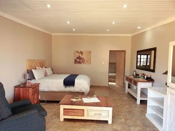 North Lodge Delux Queen Room 8