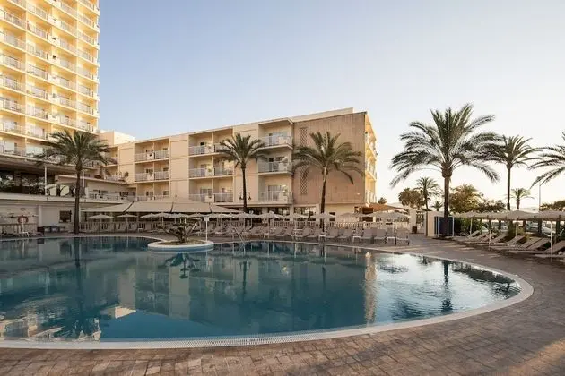 Tek Büyük Yataklı Oda, Balkon, Kısmi Deniz Manzaralı