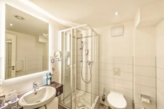 Comfort Tek Büyük Yataklı Oda