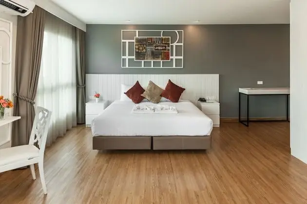 One Bedroom Suite