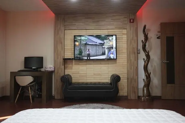 Premium Tek Büyük Yataklı Oda