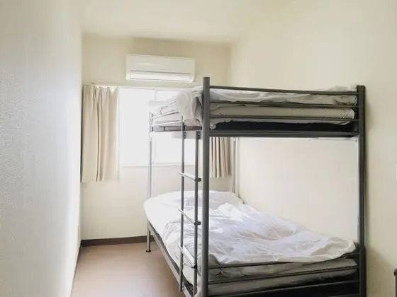 İki Ayrı Yataklı Oda, Ortak Banyo (Bunk Bed)