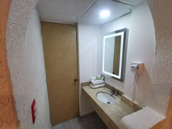 Family Tek Büyük Yataklı Oda