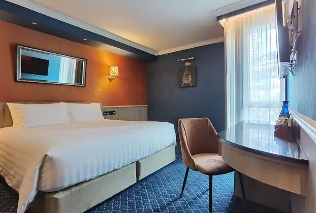 First Class Coach - Double Bed