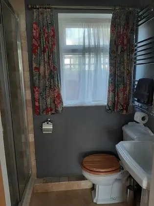 Süit, Banyolu/Duşlu