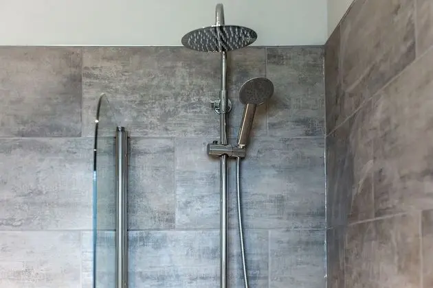 Süit, Banyolu/Duşlu