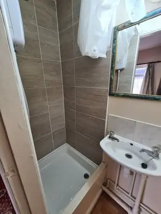 Basic İki Ayrı Yataklı Oda