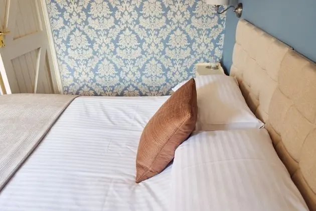 Deluxe Süit, Banyolu/Duşlu, Bahçe Manzaralı (Room 1 (Attic Room))