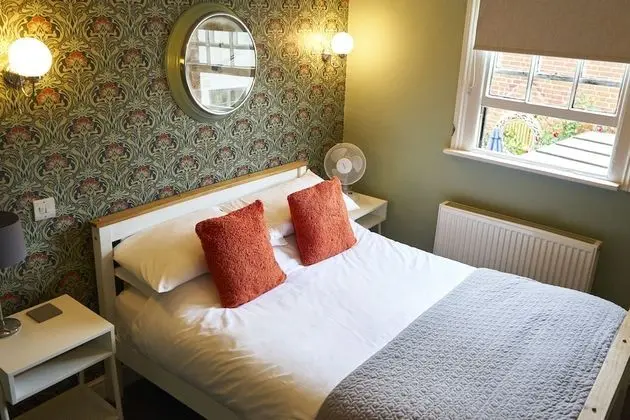 Standard Tek Büyük Yataklı Oda, Banyolu/Duşlu, Avlu Manzaralı (Room 3 Double)