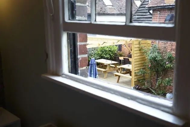 Standard Tek Büyük Yataklı Oda, Banyolu/Duşlu, Avlu Manzaralı (Room 3 Double)