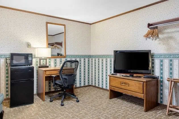 Oda, 1 Büyük (Queen) Boy Yatak, Sıcak Su Küveti