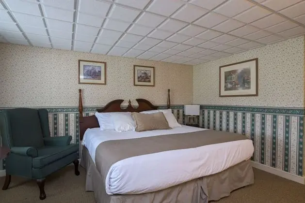 Oda, 1 Büyük (Queen) Boy Yatak, Sıcak Su Küveti