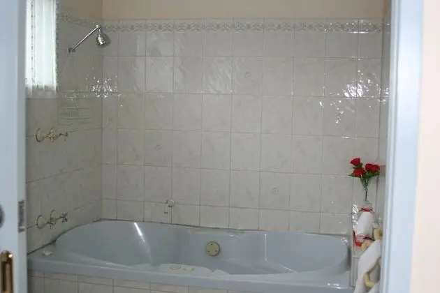 Deluxe Süit, Sıcak Su Küveti