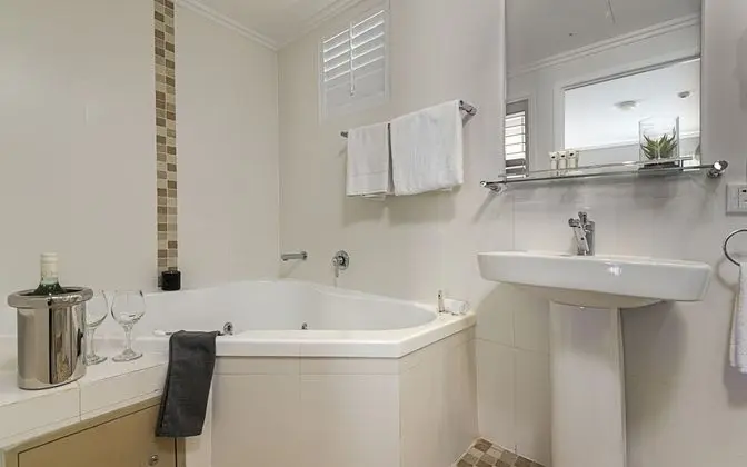 Family Oda, Sıcak Su Küveti (Family Spa Room)