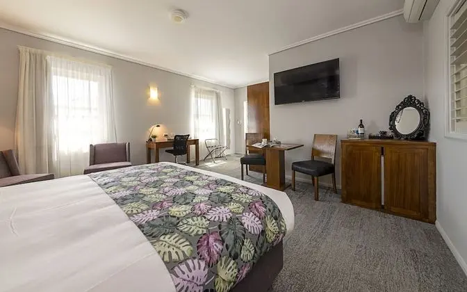 Standard Oda, Sıcak Su Küveti (Spa Suite)