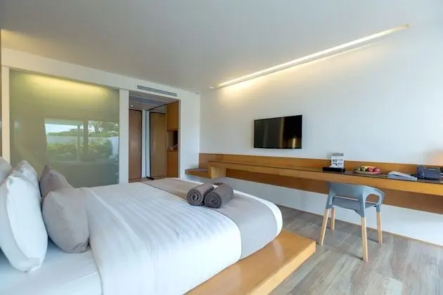 Deluxe Room with Plunge Pool