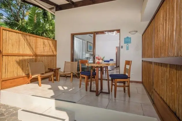 Beach Suites