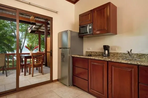 Beach Suites