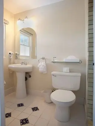 Oda, 1 En Büyük (King) Boy Yatak, Dağ Yamacı