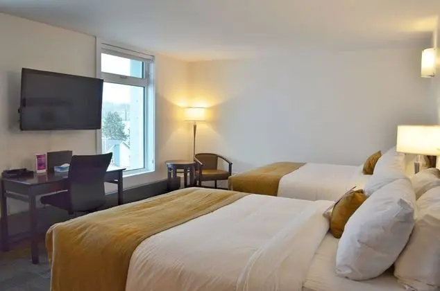 Superior Oda, 2 Büyük (Queen) Boy Yatak (Coast Premium 2Q Suite Jetted Tub)