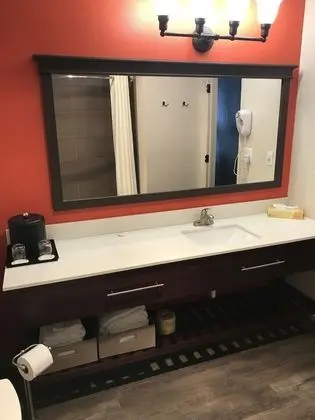 Deluxe Oda, 1 Büyük (Queen) Boy Yatak, Sigara İçilmez, Özel Banyo (Coast Queen)