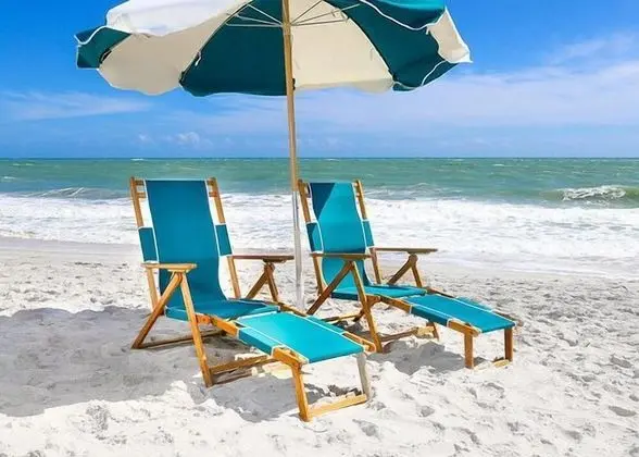 Ev (Coast Is Clear | Private Beach | Heat)