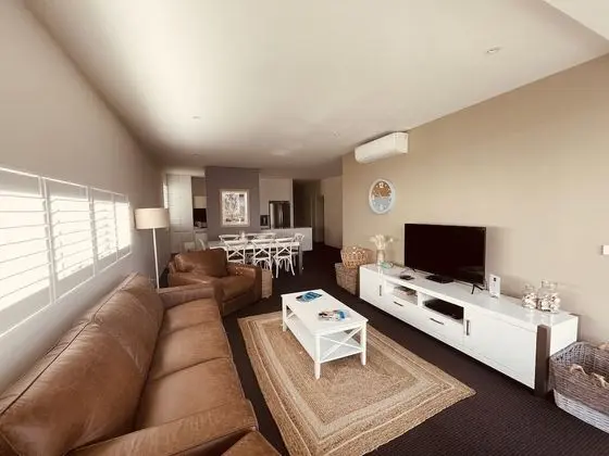 Apart Daire, 3 Yatak Odası, Havuz Manzaralı