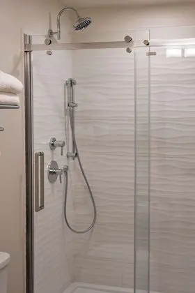 Premium Süit, 1 En Büyük (King) Boy Yatak, Sıcak Su Küveti (Coast Premium King Suite with Jet Tub)