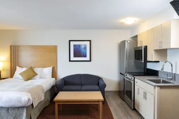 Premium Süit, 2 Büyük (Queen) Boy Yatak, Mutfak, Plaj Manzaralı (Coast Premium Two Queens Suite)