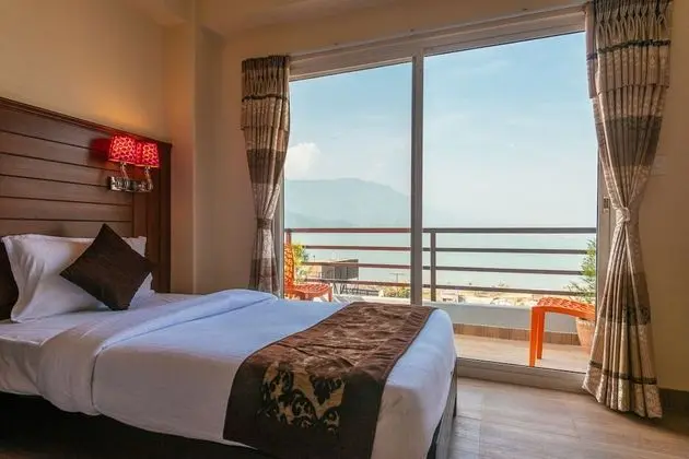 Deluxe Tek Kişilik Oda, Kısmi Göl Manzaralı
