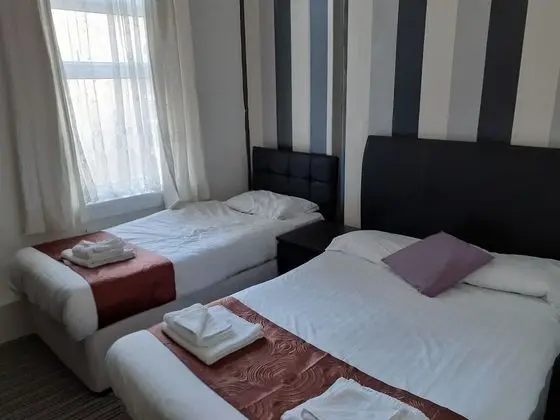 Standard Üç Kişilik Oda, Şehir Manzaralı