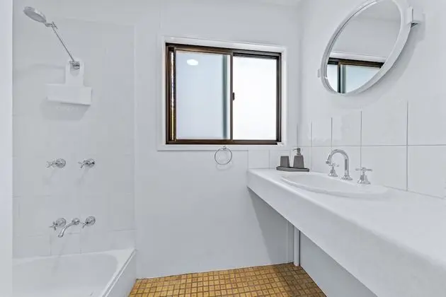 Family Ev (Coastal Cottage)