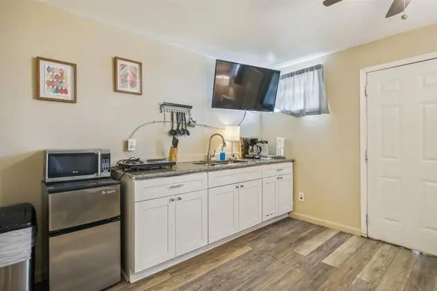 Stüdyo Süit, 1 Çift Kişilik Yatak ve Çekyat, Veranda, Plaj Manzaralı (Cottage 8)
