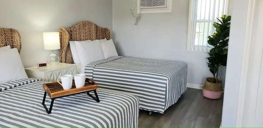 Standard Room Queen and Double Bed Pool View Second Floor