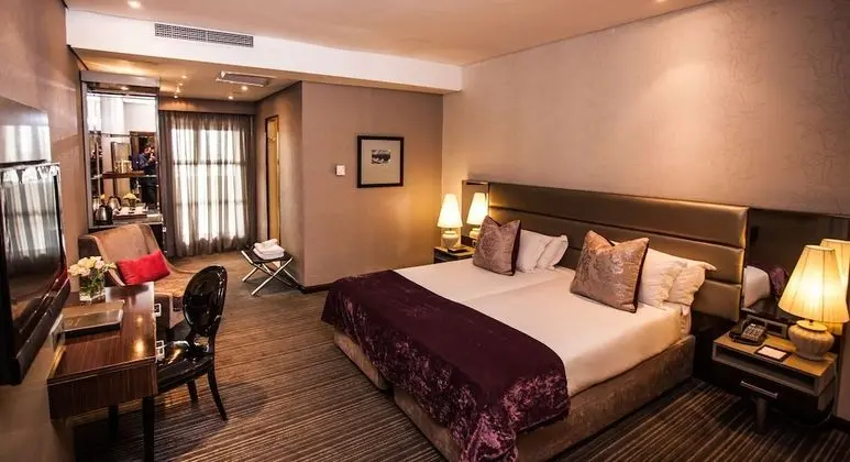 Standard Room (Back) Upper Floors 4-5 with Shower