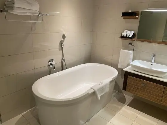Executive Süit, 1 En Büyük (King) Boy Yatak, Banyolu/Duşlu, Kısmi Deniz Manzarası