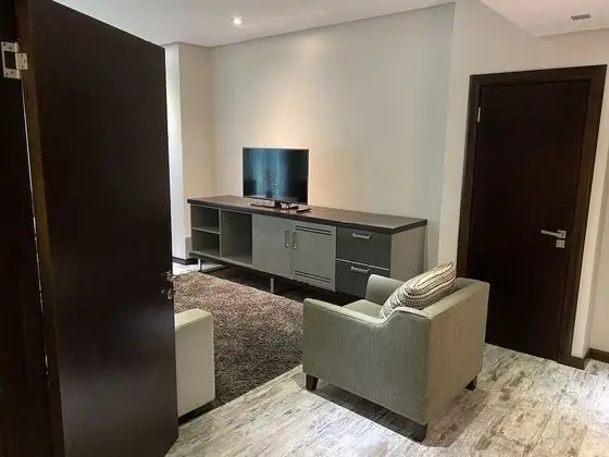Executive Süit, 1 En Büyük (King) Boy Yatak, Banyolu/Duşlu, Kısmi Deniz Manzarası
