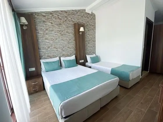 Aile Odası, Deniz Manzaralı, Balkonlu