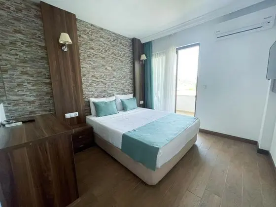 Standart Oda, Deniz Manzaralı, Balkonlu