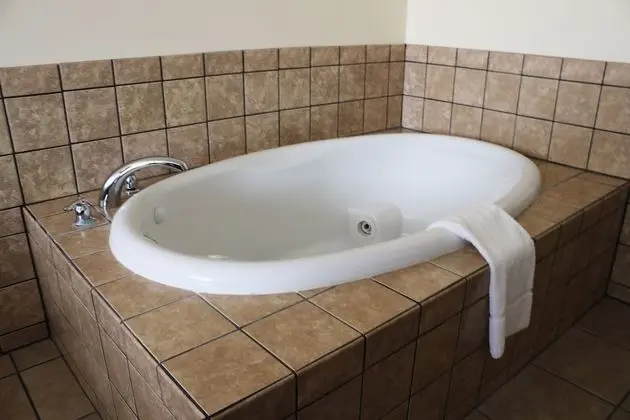 Deluxe Oda, 1 En Büyük (King) Boy Yatak, Sıcak Su Küveti