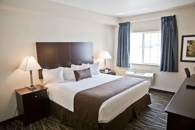 Oda, 1 En Büyük (King) Boy Yatak, Engellilere Uygun, Sigara İçilmez