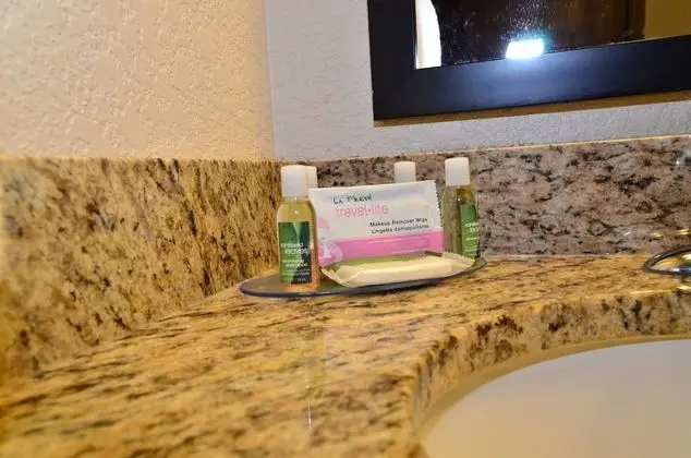 Oda, 2 Büyük (Queen) Boy Yatak, Sigara İçilmez